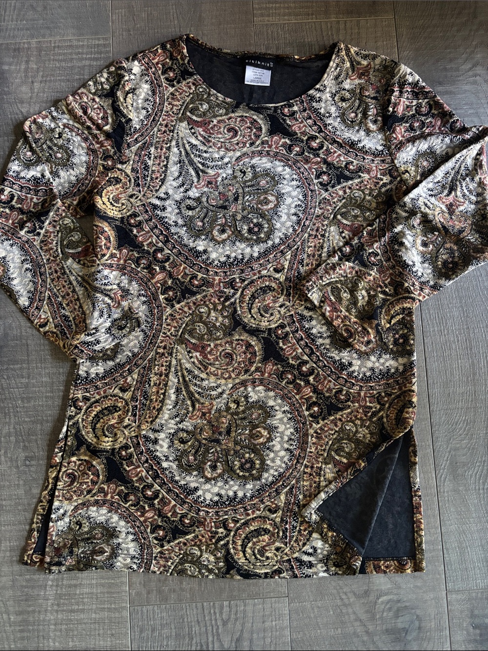 Velvet Paisley Long-Sleeve Tunic Top - Black Multi